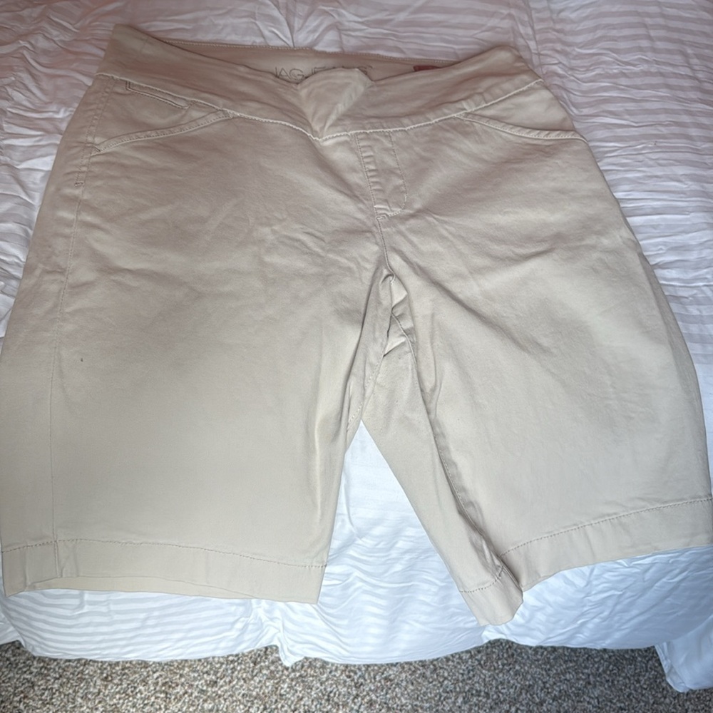 Like new Jag jeans Bermuda shorts size 12 Classic Fit Khaki/stone.  Rarely worn.